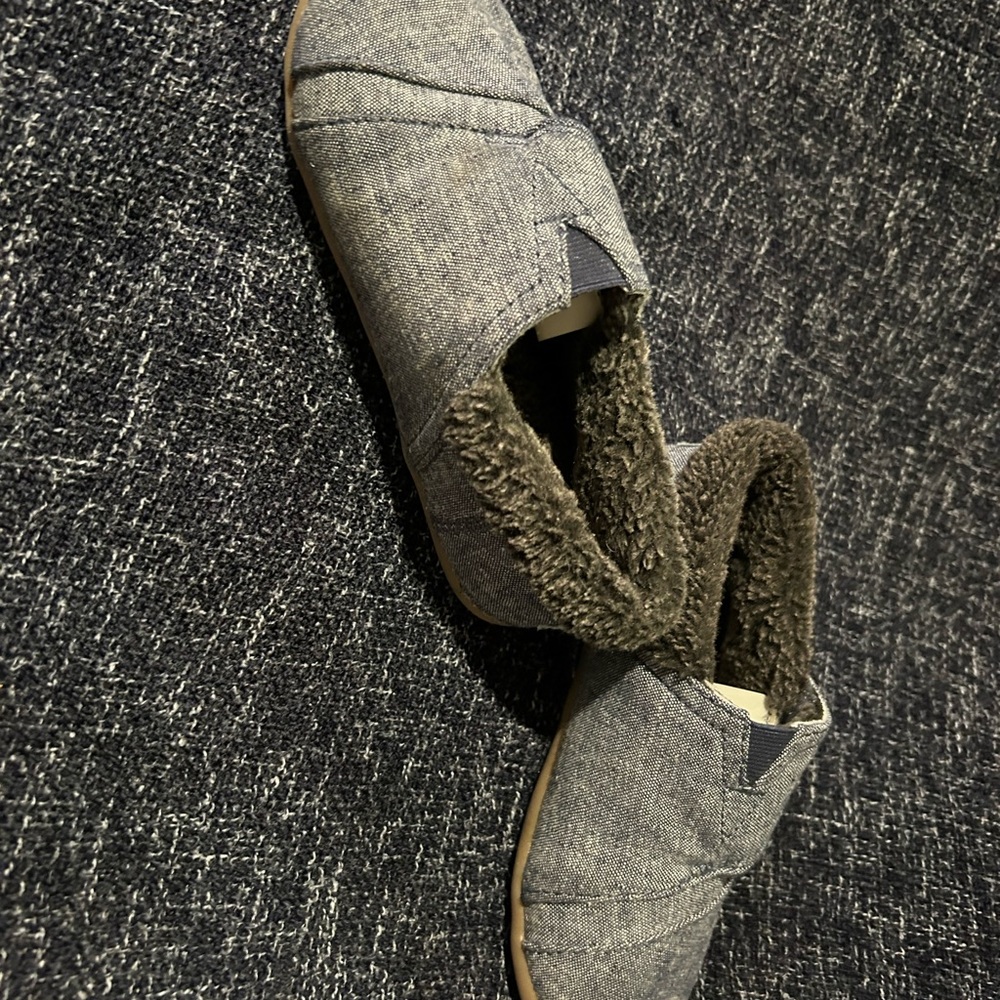 Children/Toddler Tom’s House Slippers/shoes Size 11 - Picture 7 of 7